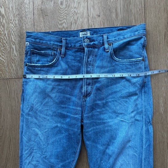 Citizens of Humanity - Liya High Rise Classic Fit Torn Size - 28 - Picture 16 of 17